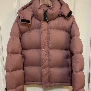 Aritzia TNA Super Puff Shorty